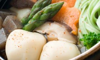 ⏰ як варити японський суп на курячому бульйоні з рибою. Як приготувати суп борців сумо. Як зробити тянконабе в домашніх умовах.