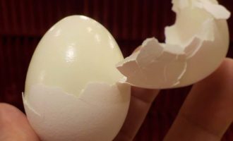 ⏰ як зварити розбите яйце, щоб не витекло і залишилося цілим?